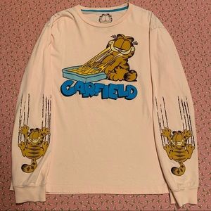 Garfield Eating Lasagna Graphic Longsleeve Tshirt